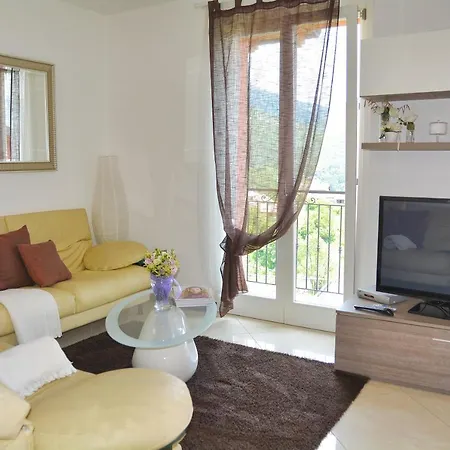 בית נופש Casa La Pianca מנאג'יו